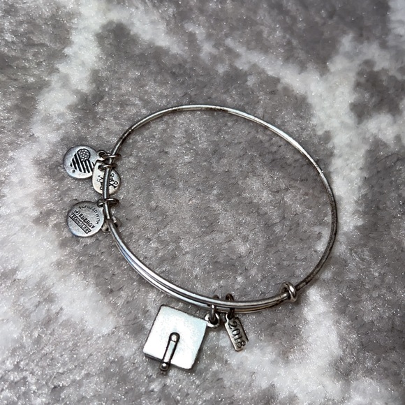 Graduation cap alex and ani - Picture 2 of 2